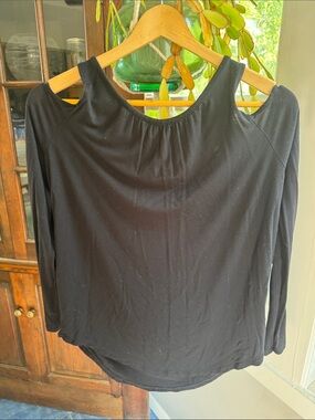 Old Navy Black Cold-Shoulder Long Sleeve Top